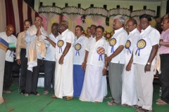 2-kpsvrr-pragatheeshwaran-honoured-by-the-chief-guest-hostel-day-24-11-2013