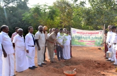 67th Republic Day – 26.01.2016 – Chief Guest - Assistant Commissioner of Police, Madurai - Dr. A. Manivannan, M.A., M.L., Ph.D., planting the sapling